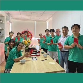 森垚全体成员合照